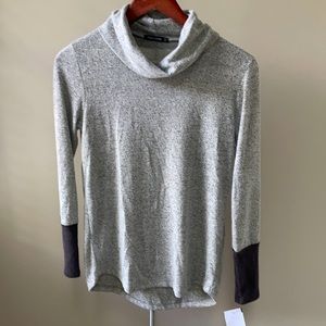 Pink Clover Cowl Nek Sweater